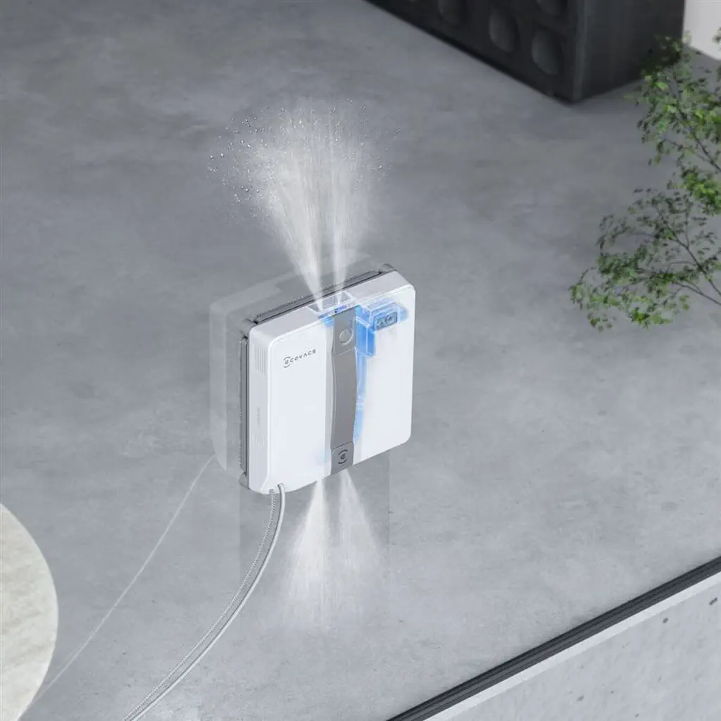 ECOVACS WINBOT MINI - dve trysky a rozprašovanie vody